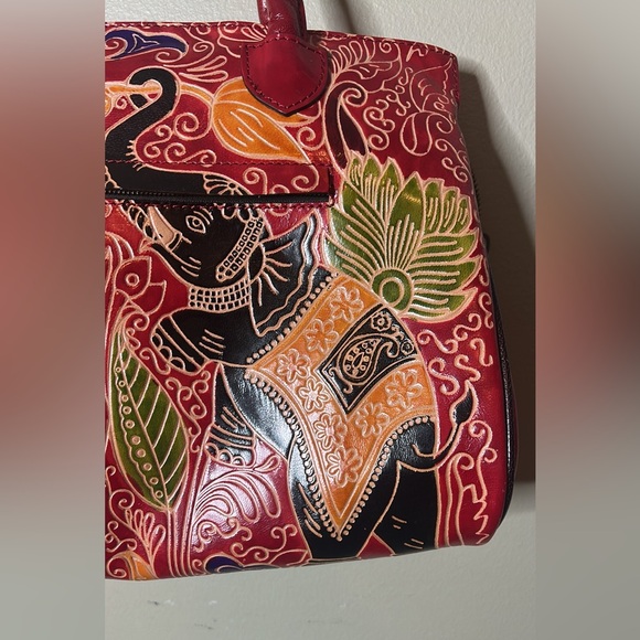 Beautiful 10th anniversary Patricia Nash Kavali Satchel Red Leather Elephant Bag - Picture 6 of 16